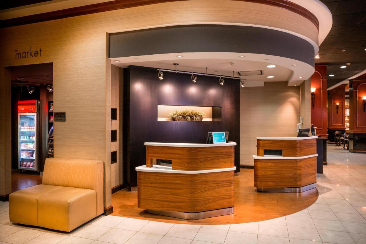 Courtyard By Marriott Norfolk Downtown Hotel Bagian luar foto