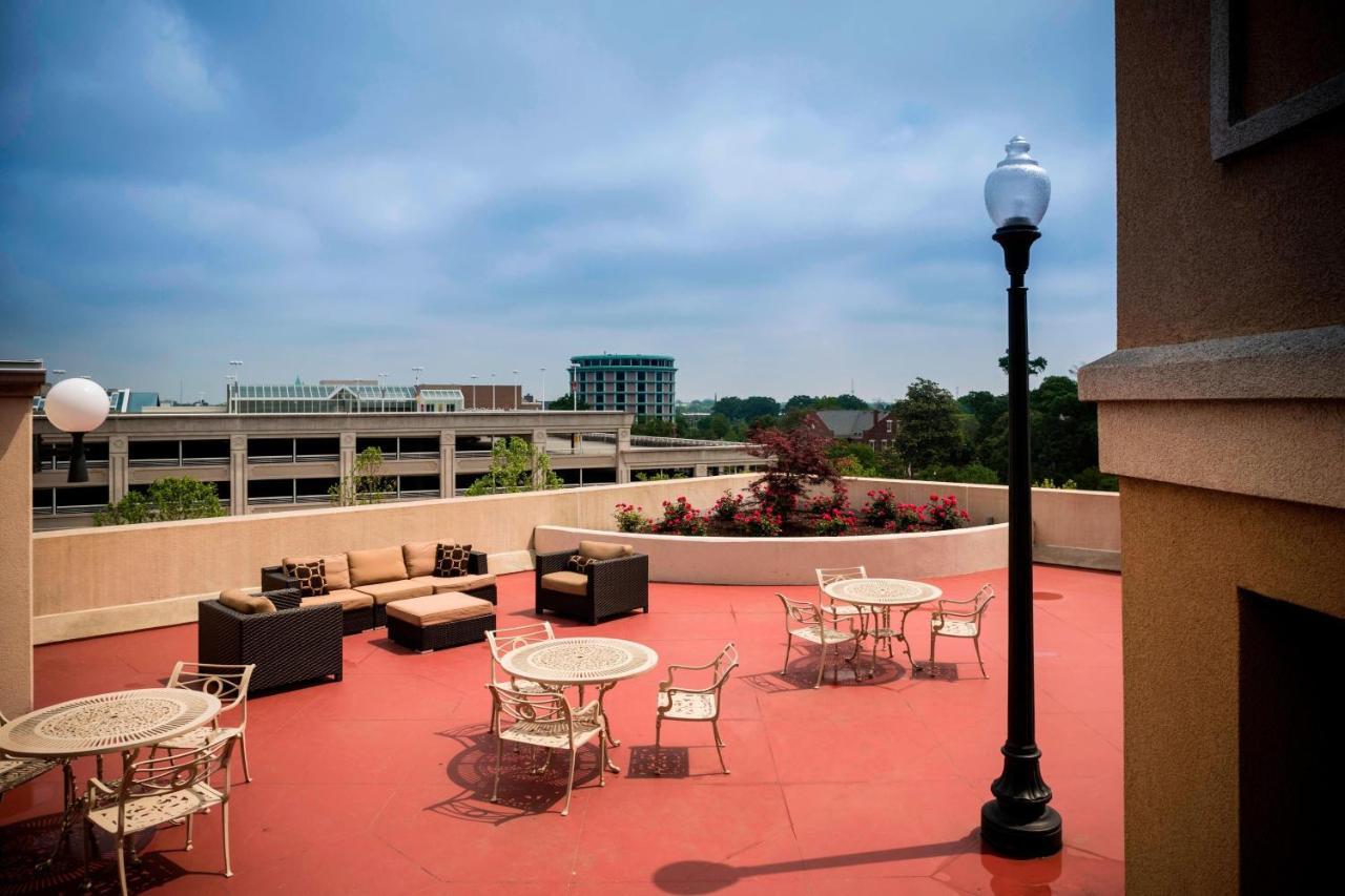 Courtyard By Marriott Norfolk Downtown Hotel Bagian luar foto