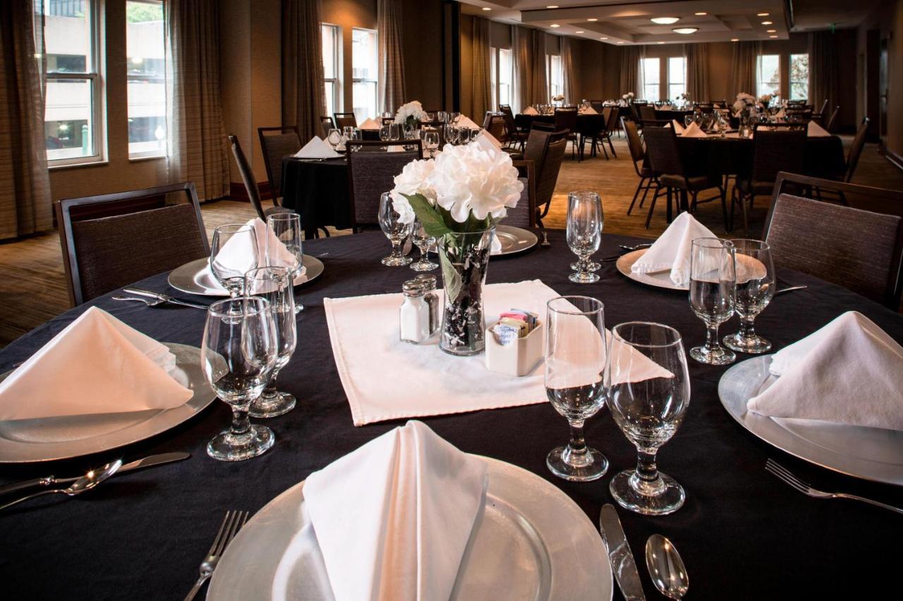 Courtyard By Marriott Norfolk Downtown Hotel Bagian luar foto