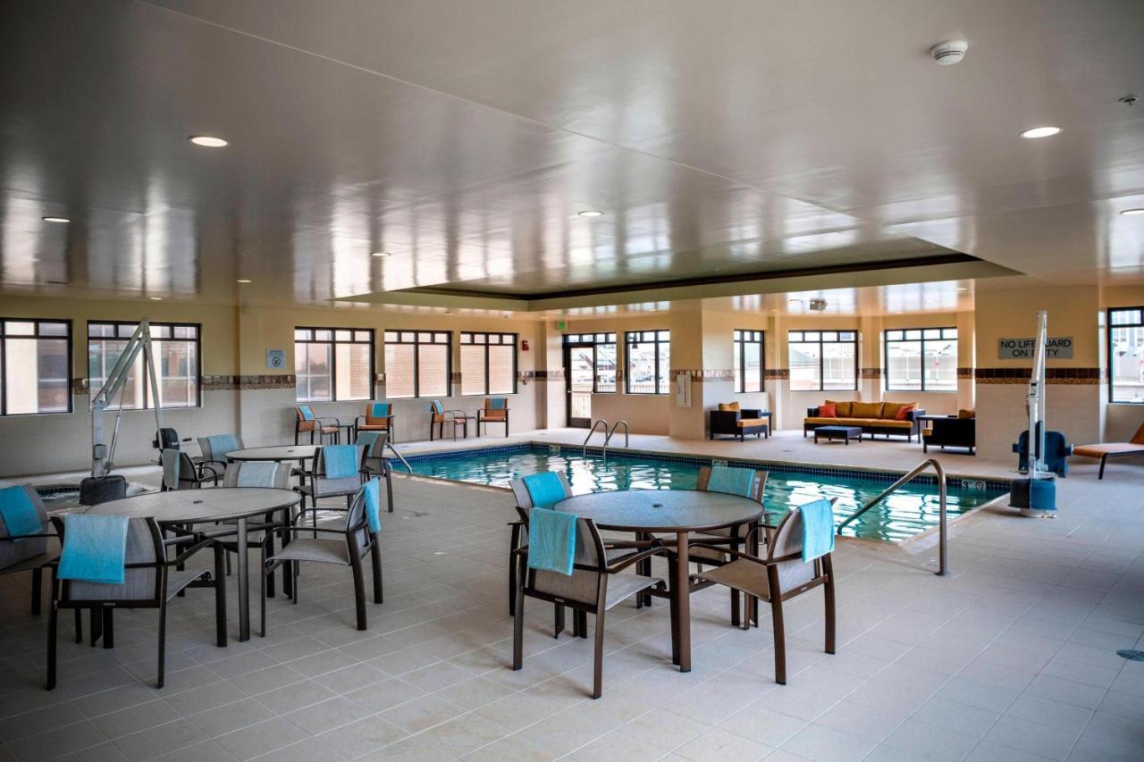 Courtyard By Marriott Norfolk Downtown Hotel Bagian luar foto