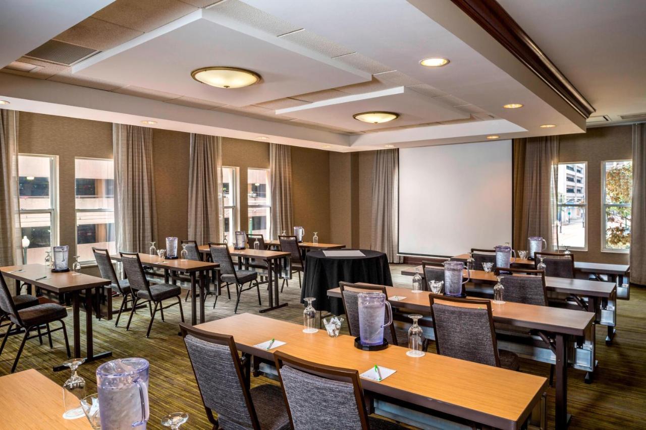 Courtyard By Marriott Norfolk Downtown Hotel Bagian luar foto