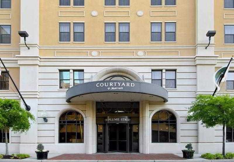 Courtyard By Marriott Norfolk Downtown Hotel Bagian luar foto