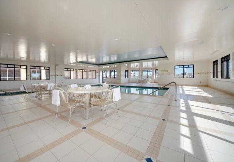Courtyard By Marriott Norfolk Downtown Hotel Bagian luar foto