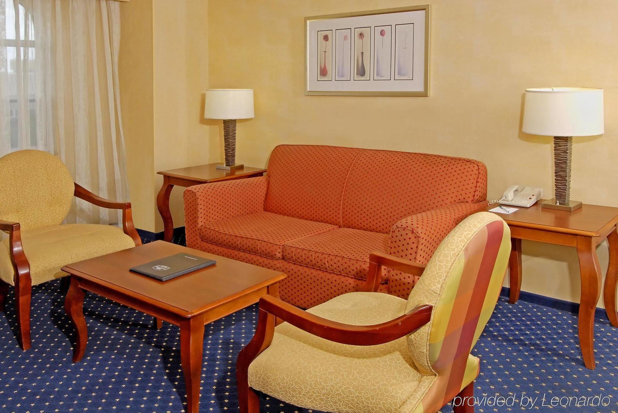 Courtyard By Marriott Norfolk Downtown Hotel Bagian luar foto