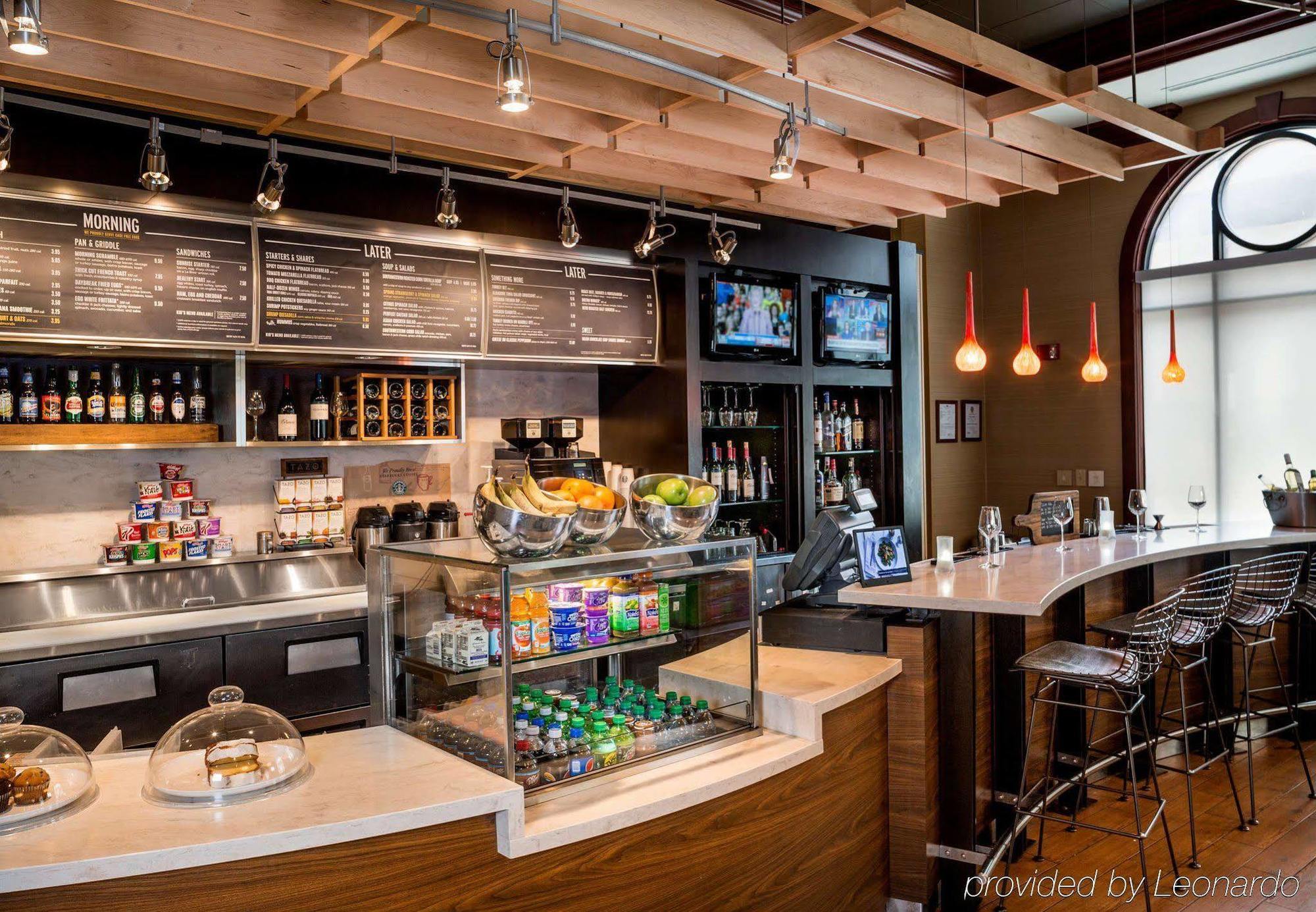 Courtyard By Marriott Norfolk Downtown Hotel Bagian luar foto