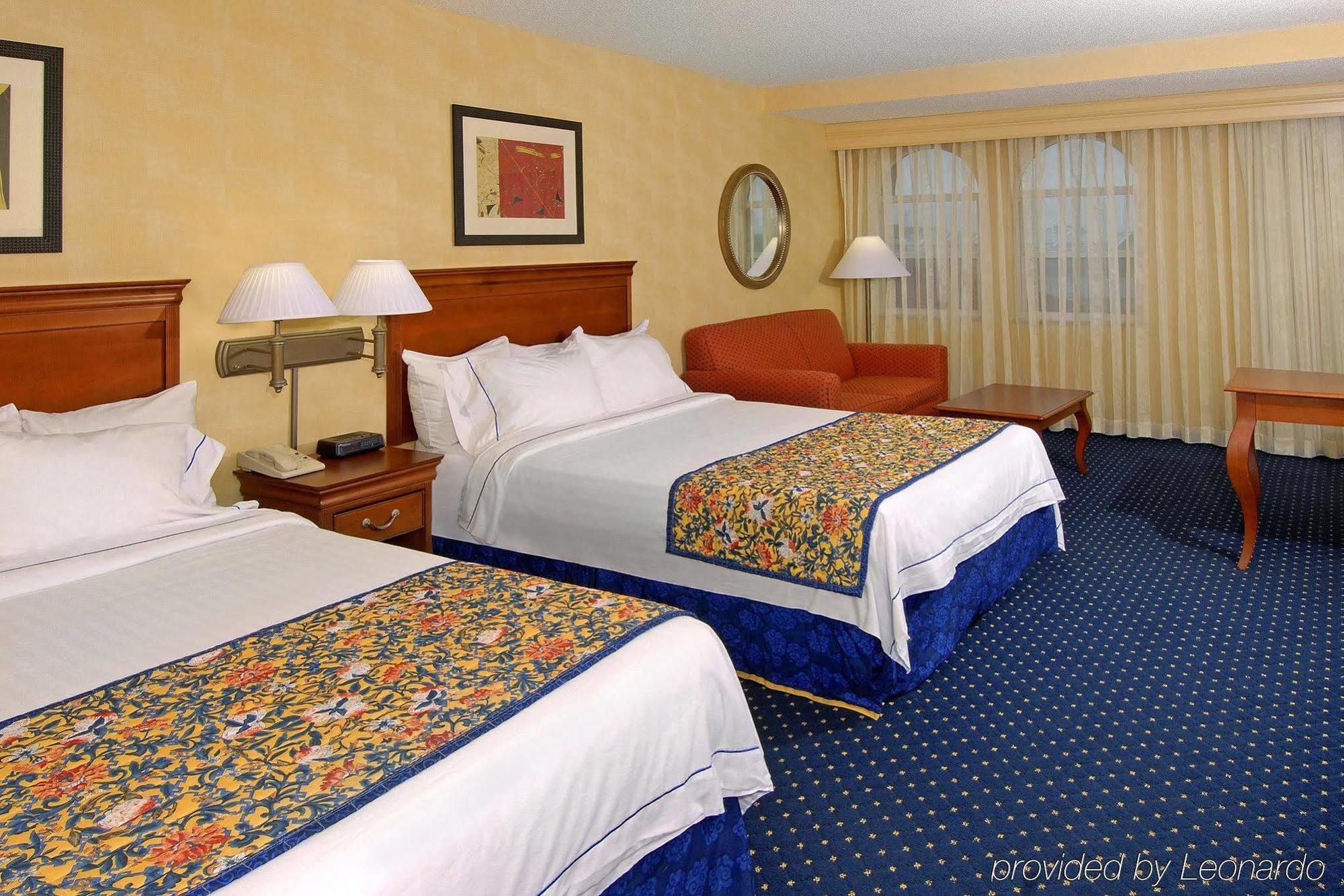 Courtyard By Marriott Norfolk Downtown Hotel Bagian luar foto