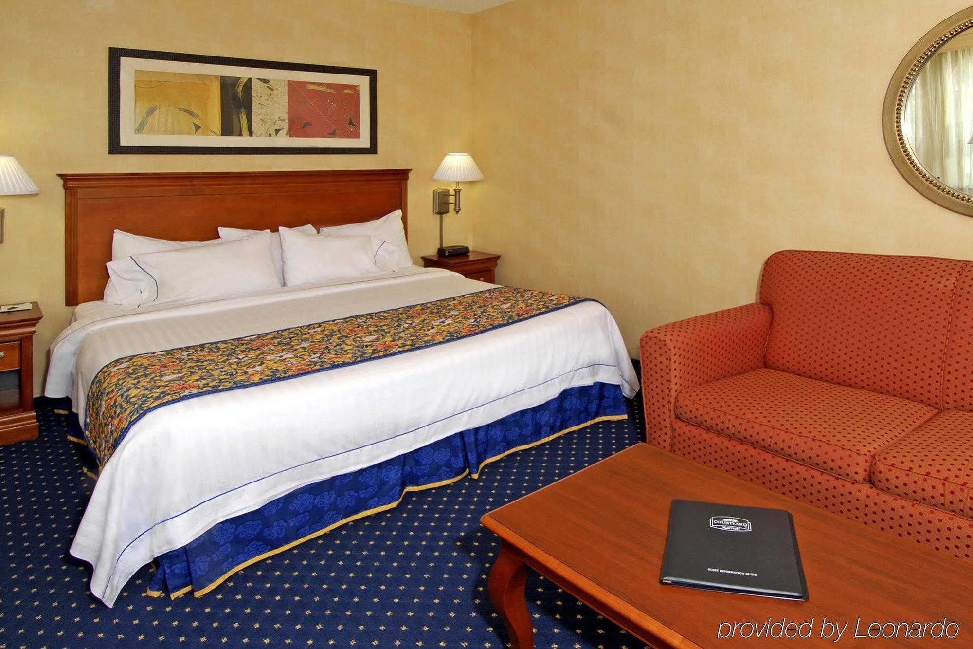Courtyard By Marriott Norfolk Downtown Hotel Bagian luar foto